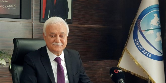 Sezen Aksu'ya bir tepki de Nihat Hatipoğlu'dan