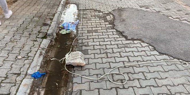 Pankarttan düşen taşın ölüme neden olmasıyla ilgili iki kişi gözaltında