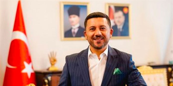 Eski Belediye Ba�kan� �yi Parti'ye ge�iyor