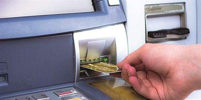ATM'den çıkan duman polis ve itfaiyeyi alarma geçirdi