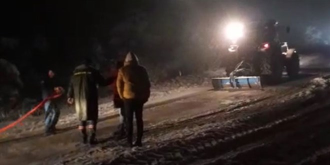 Tarsus- Çamlıyayla yolu kardan kapandı