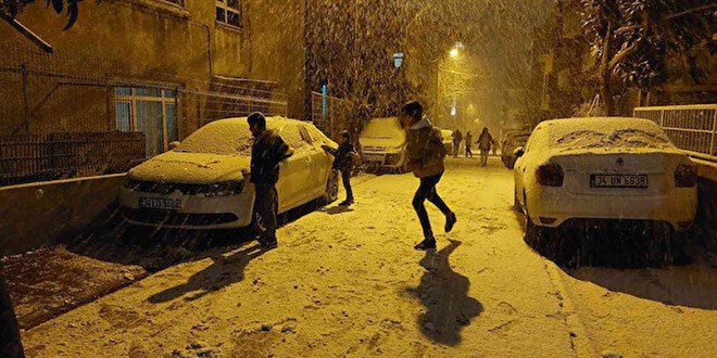 İstanbul beyaza büründü