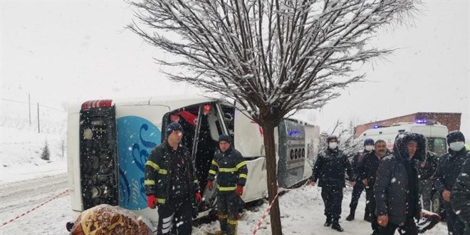 Tokat'ta yolcu otobs devrildi: 1 l, ok sayda yaral