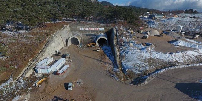 Kaz Dağları'nda yolu 7 dakikaya düşürecek tünelde ışık görünüyor