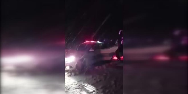 Erzincan'da kar ve tipide arızalanan otobüsteki 44 yolcu kurtarıldı