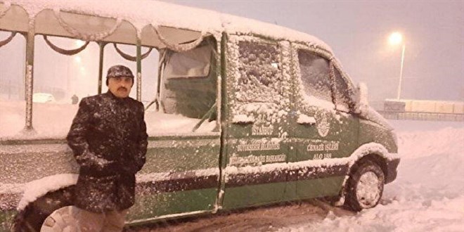 Belediye cenazeyi yolda bıraktı