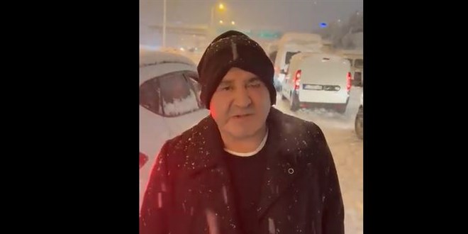 Şafak Sezer yolda kaldı yardım istedi