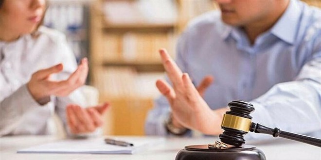 Yargıtay'dan emsal karar! Eşiyle alay eden yandı