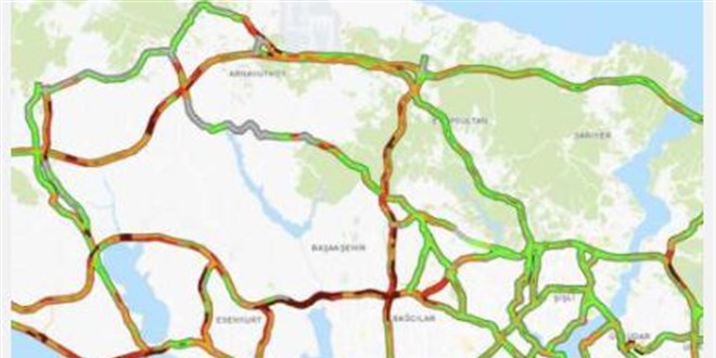 İstanbul'un batı ilçelerinde ana arterlerdeki tıkanıklık sürüyor