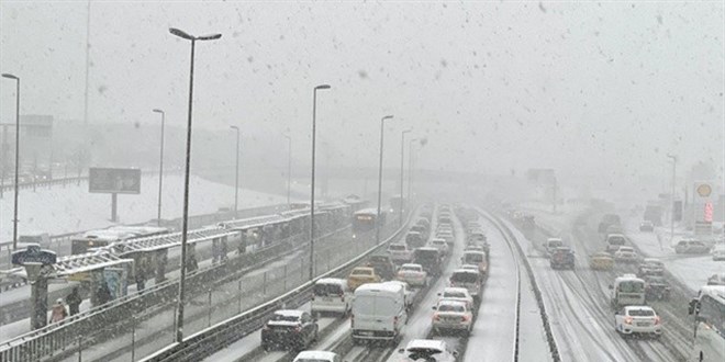 Trakya'dan �stanbul'a ara� ge�i�ine kar nedeniyle izin verilmiyor
