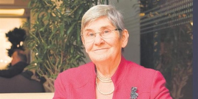 Canan Karatay 'Adıma bağış toplayıp ürün satıyorlar şikayetçiyim'