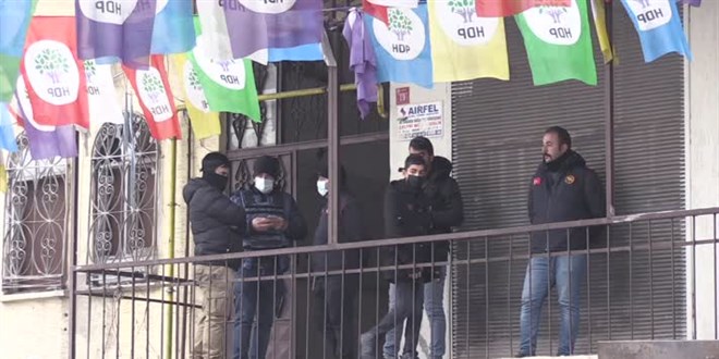 Diyarbakır'da terör soruşturmasında DBP İl Başkanı gözaltına alındı
