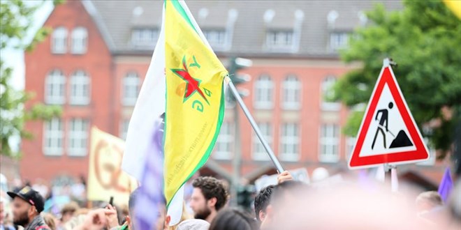 ngiltere'de Yargtay, PKK sembolleri tamann su olduuna hkmetti