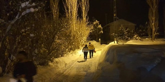 Doğu Anadolu'daki 4 ilde 442 yerleşim birimine ulaşım sağlanamıyor