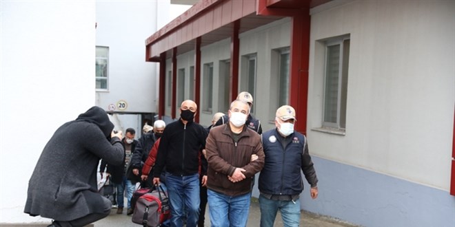 FETÖ'den hükümlü firari 6 eski polis yakalandı