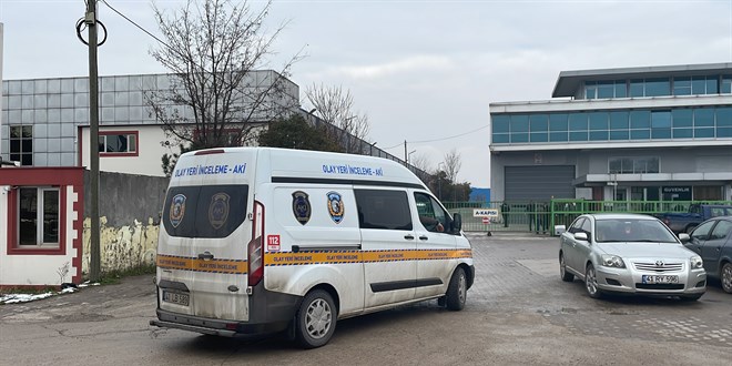 Kocaeli'de lastik fabrikasında makineye sıkışan işçi öldü