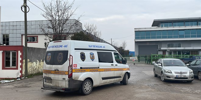 Kocaeli'de lastik fabrikasnda makineye skan ii ld