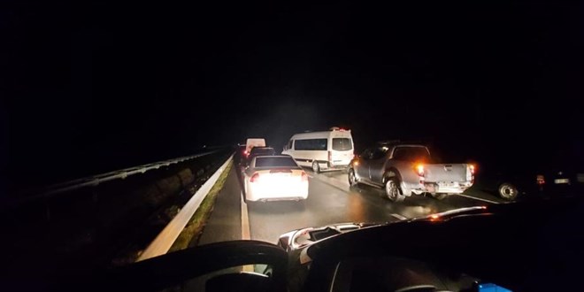 Heyelan nedeniyle kapanan Karadeniz Sahil Yolu ulaşıma açıldı