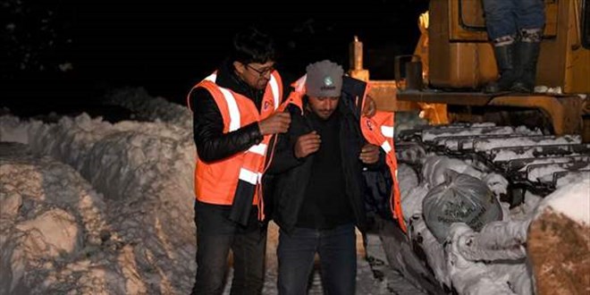 Kardan kapanan maden ocağında 4 gün mahsur kalan bekçi kurtarıldı