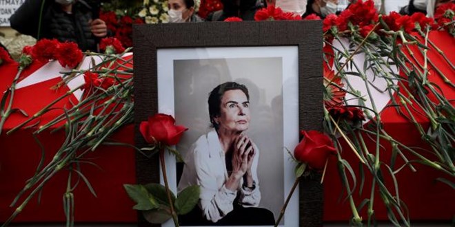 Fatma Girik tedavi gördüğü hastanede koronavirüs olmuş