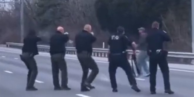 ABD'de 9 polis, silahsız adama kurşun yağdırdı
