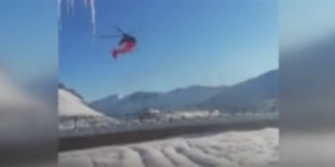 Ateş yakarak helikoptere konum gösterdiler