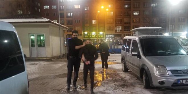 Hasta yakınları doktoru darbetti: 4 gözaltı