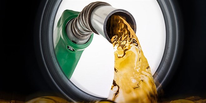 Benzin ve motorine zam yapıldı