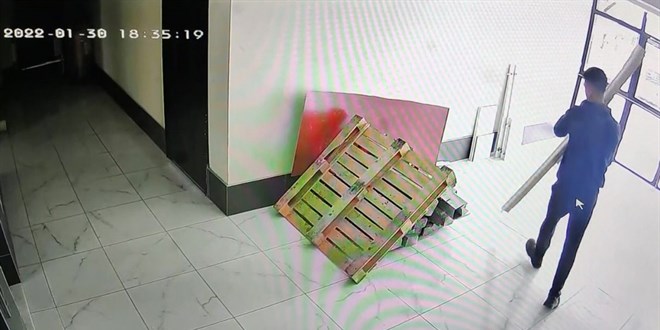 Adana'da kiraladığı evin eşyalarını sattı