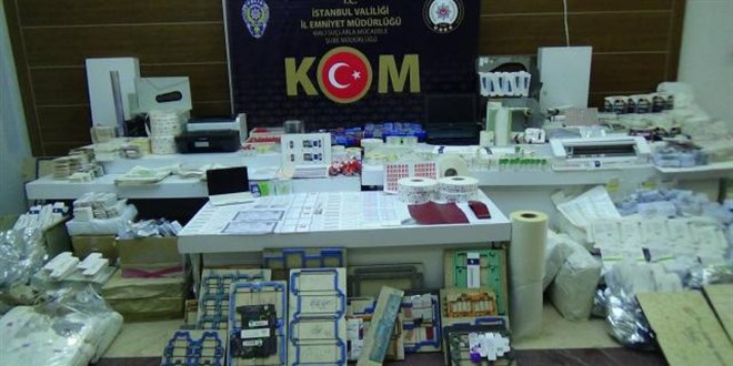 İstanbul'daki sahtecilik operasyonlarında yakalanan 5 zanlıdan 1'i tutuklandı