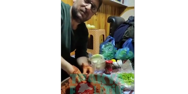 Din görevlileri camide çiğköfte yoğurdu!