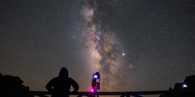 Uzayın nadir anlarını görüntüleyen Türk, NASA 'dan ödül aldı