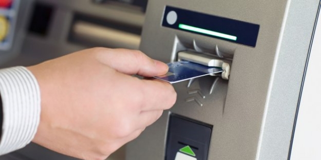 ATM'lere sahte dolar yatrarak dolandrclk yapan 11 kii yakaland