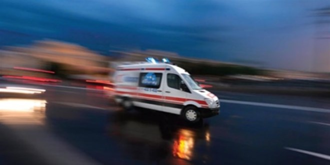 Karaman'da otomobil ile hafif ticari ara arpt 9 kii yaraland