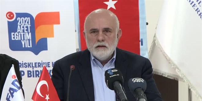 Isparta'daki elektrik kesintilerinin giderilmesi ve karla mücadele çalışmaları sürüyor