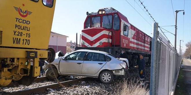Başkent'teki tren kazasında ölü sayısı 2'ye yükseldi