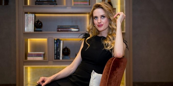 Oyuncu Elles ve eski eşi 'dolandırıcılık' suçundan beraat etti