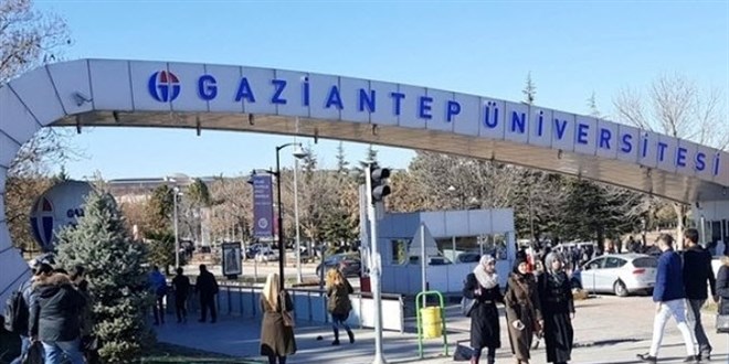En düşük puanlı dekan kuzeninin kazandığı sınav iptal edildi