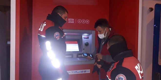 Telefon dolandırıcıları yarım saatte 90 bin lirasını çarptı