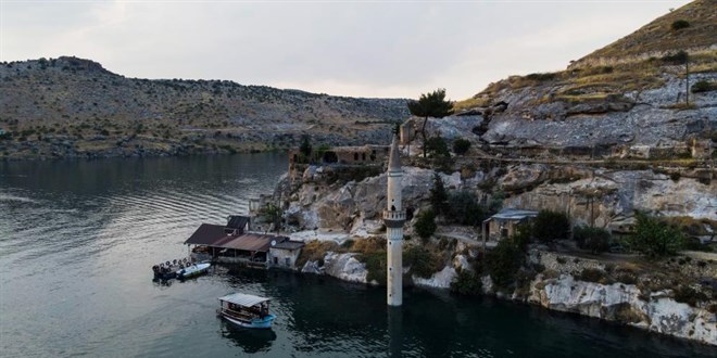 Sınıf öğretmeninin drone ile çektiği eşsiz görüntüler hayran bıraktı