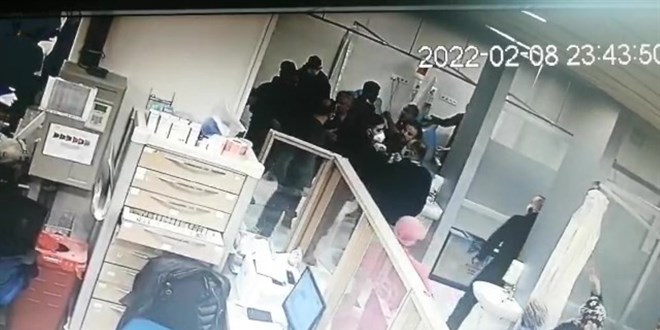 5 sağlık çalışanını darp eden 2 hasta yakını tutuklandı