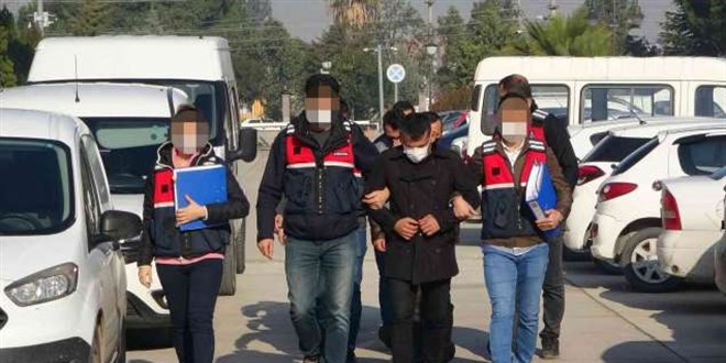 Devlete ait ağaçları satan 2'si orman memuru 3 kişi tutuklandı