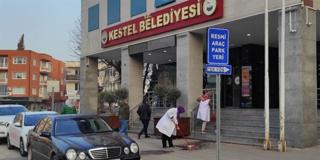 Kestel Belediye Başkan Yardımcısı Çelik, yumruklu saldırıda yaralandı
