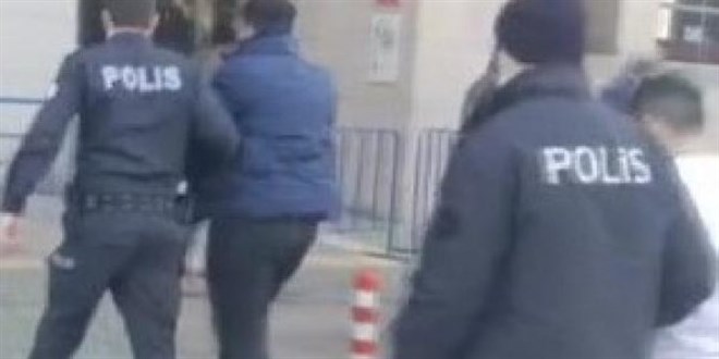 Zabtaya saldran seyyar satc iki karde gzaltna alnd