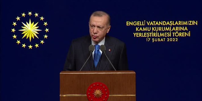 'Döviz kuru istikrara kavuştu, sırada enflasyon var'