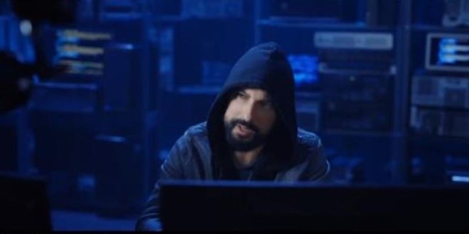 Tarkan'n 'Geek' arks muhalefetin diline doland! lk paylam Akener'den