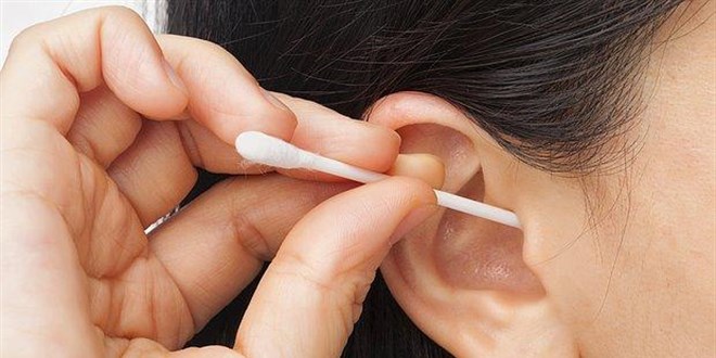 Kulak temizliği için kullanılan pamuklu çubuklar kulağa zarar veriyor
