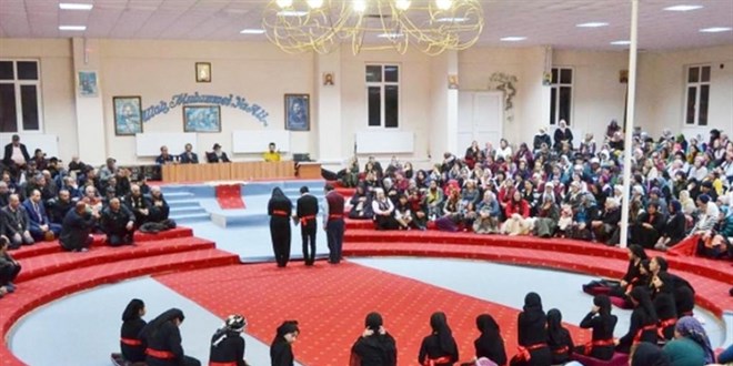 Devlet, 1585 cemevinin kapısını çalarak dinlediği talepleri yerine getiriyor