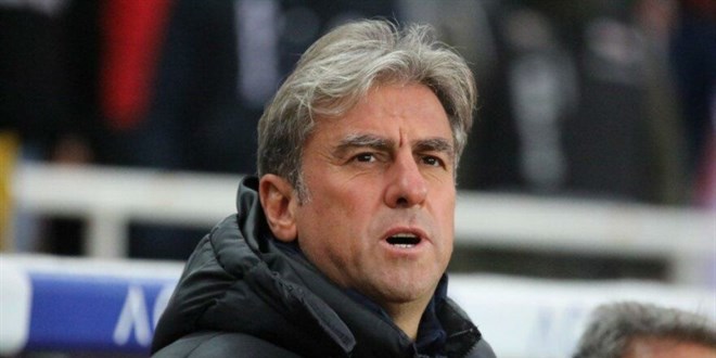 Süper Lig'e bir teknik direktör daha veda etti
