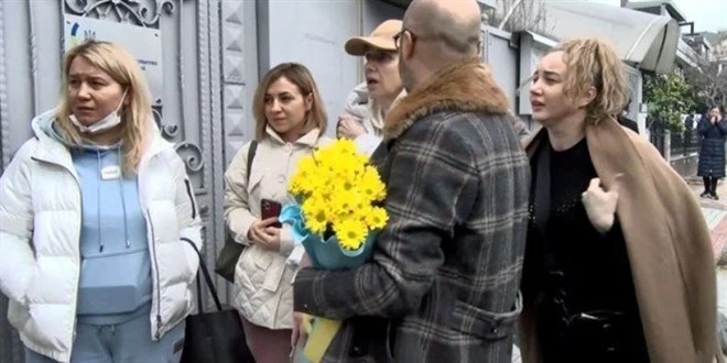 Ukraynalı doktorlar, savaştaki ülkelerine dönmek için uğraşıyor
